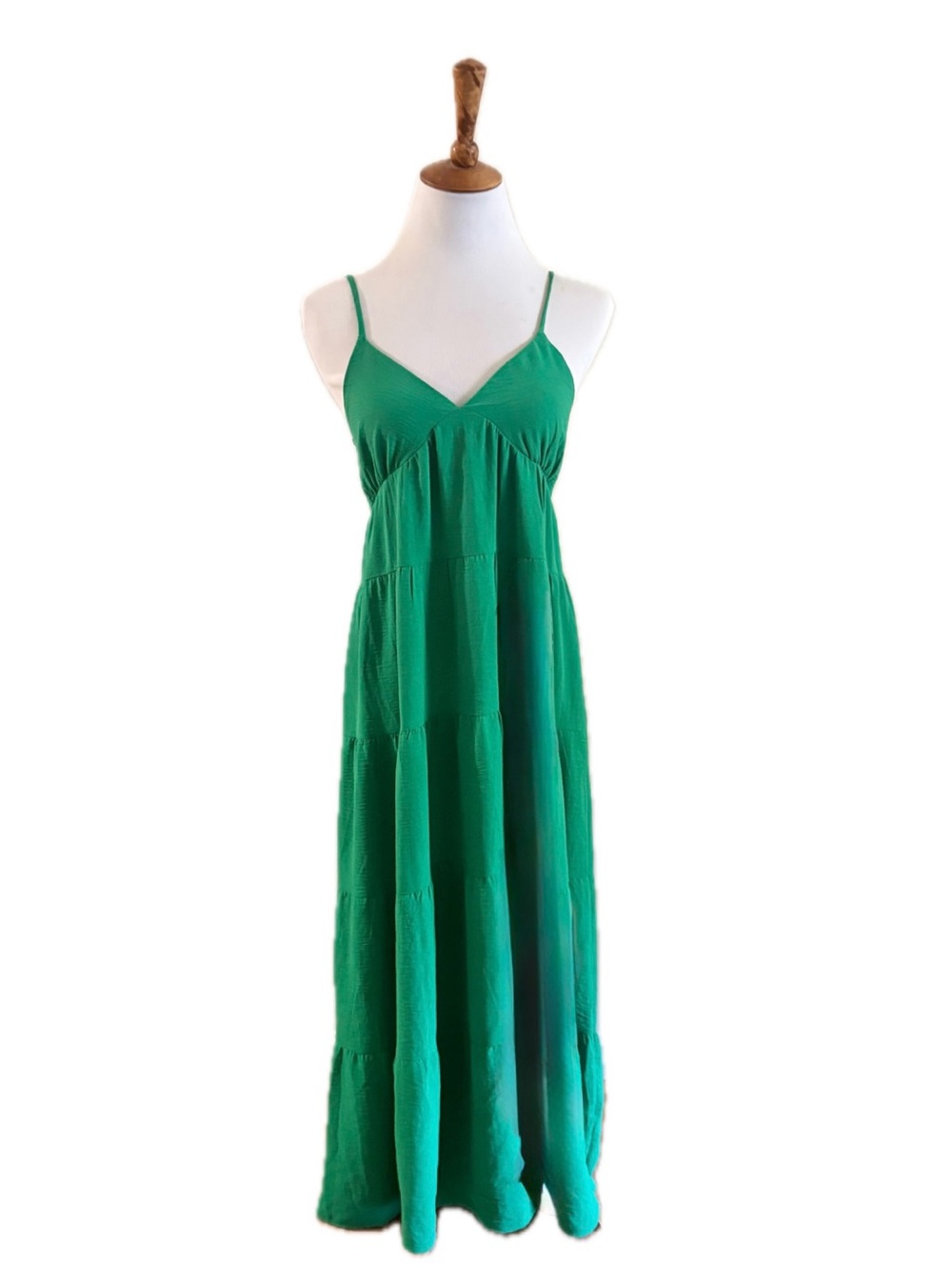 Monteau LA Emerald Green V-Neck Tiered Lightweight Maxi Dress - Women's